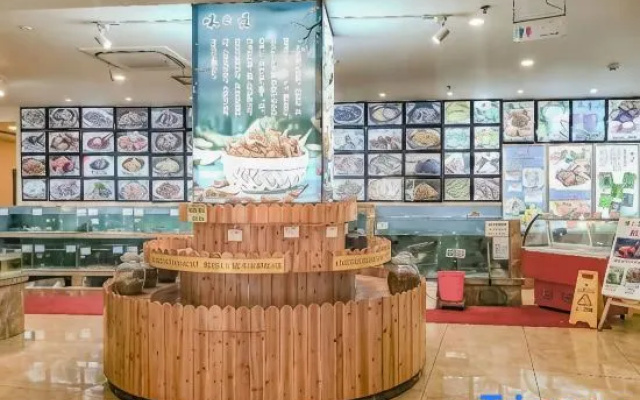 Mingyue Lake Hotel (Guangxi University Zoo Subway Station)