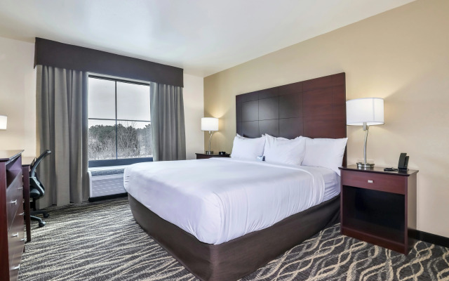 Cobblestone Hotel & Suites - Rhinelander