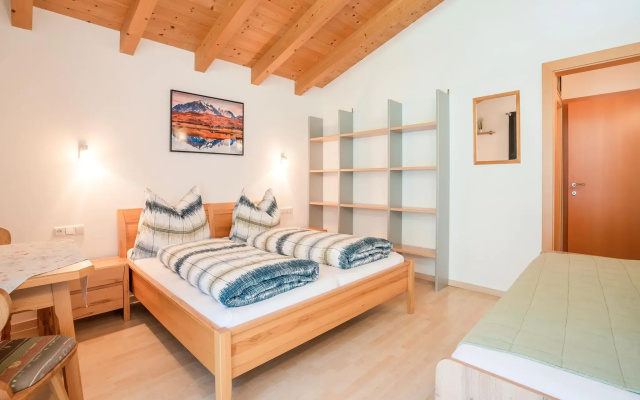 Pretty Holiday Home in Hollersbach im Pinzgau with Garden