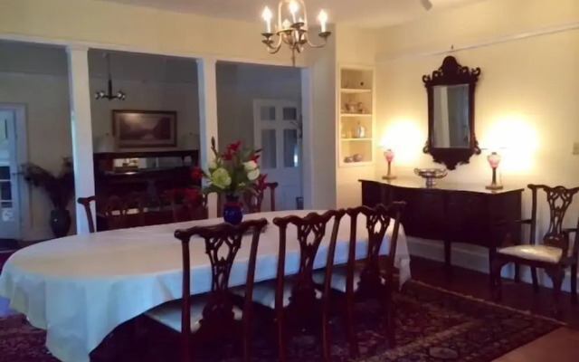 Maysville Manor Bed & Breakfast
