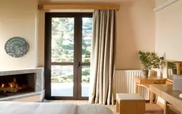 Natura Vytina Hotel