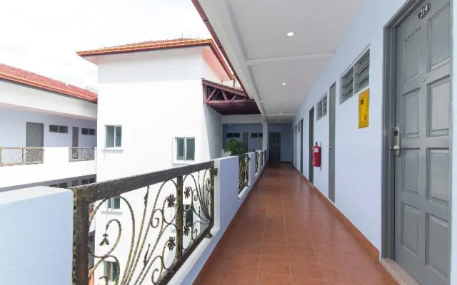 OYO 542 S2 Hotel