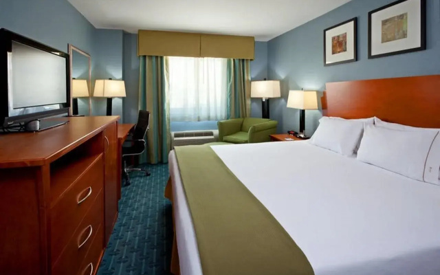Holiday Inn Express Laguardia Airport