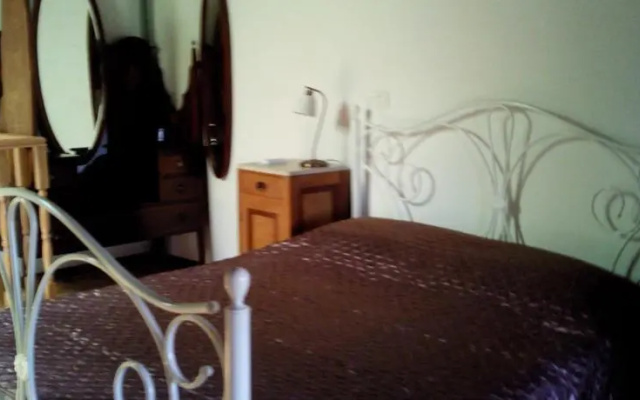 Country House Deja