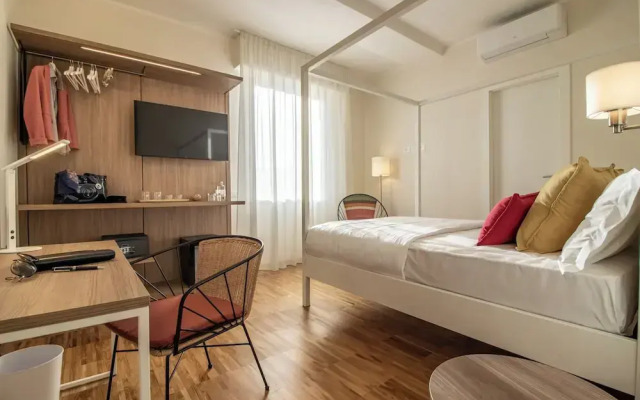 Il Faro luxury rooms & lounge