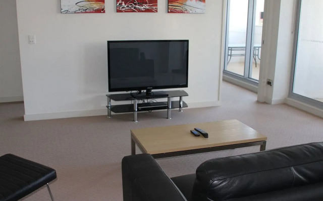 Dalgety Apartments