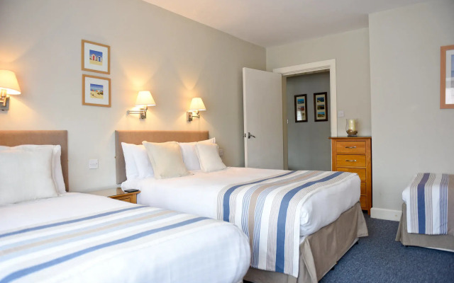 Riviera Hotel & Holiday Apartments