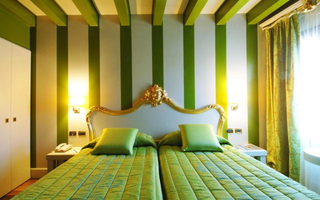 Hotel Aulivia Opera