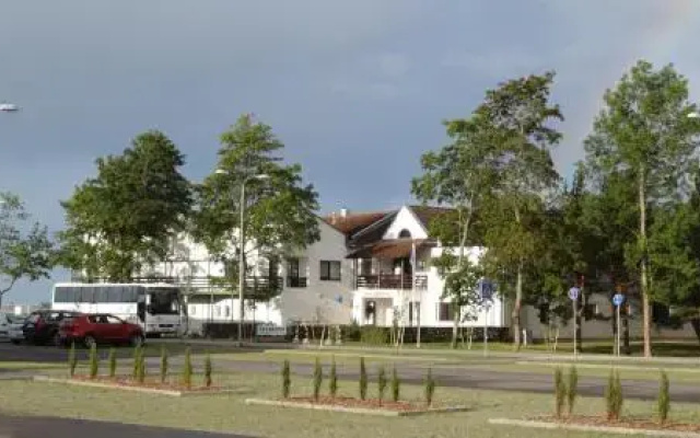 Staadioni Hotel