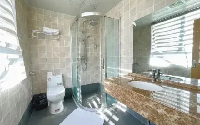 Wuwei Huadu Business Hotel