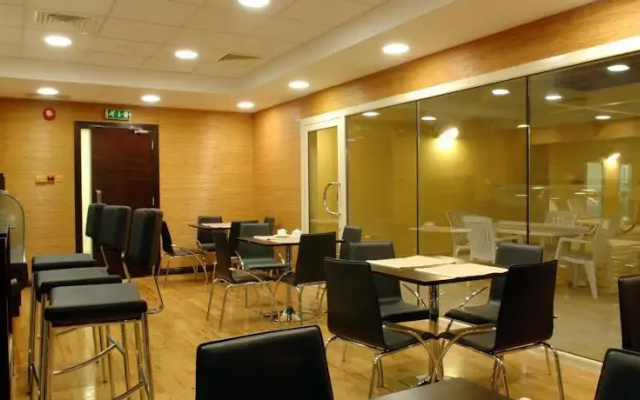 Tariq Almoayed Tower