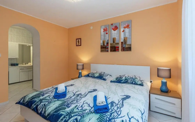 Stunning Home in Jadranovo With 5 Bedrooms, Jacuzzi and Wifi