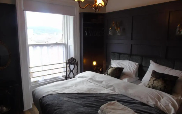 The Warren Belfast - Unique Accommodation
