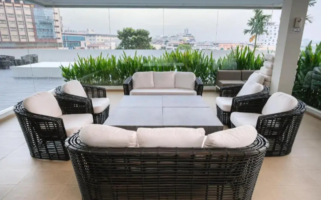 LOVINA 17-11 at Harbour Bay Residences