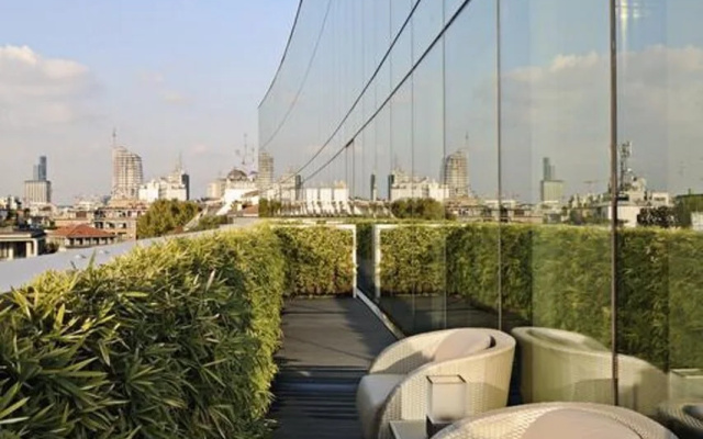 Отель Armani Hotel Milano