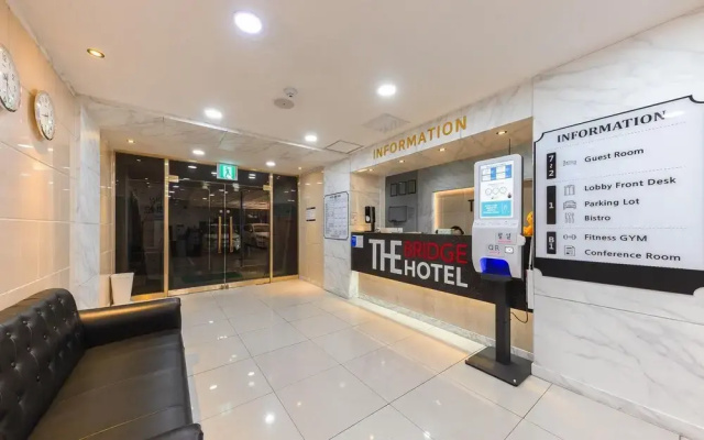 Gunsan the Bridge Hotel