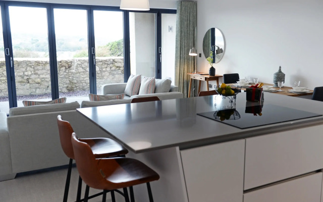 Apartment 2 Waterstone House - Luxury Sea View Apartment