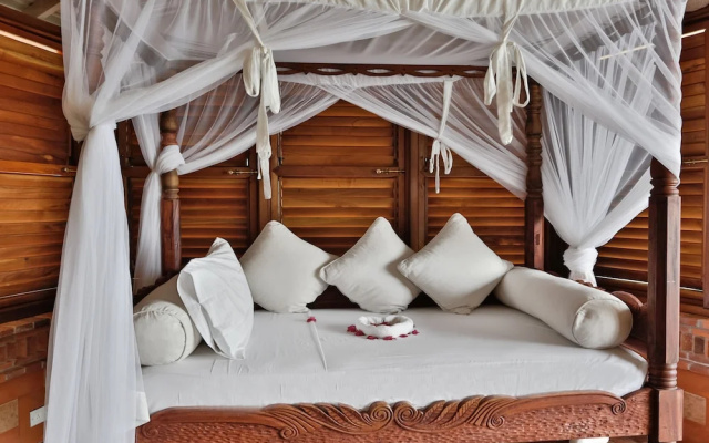 Caille Blanc Villa & Hotel - Adults Only