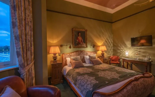 Albero Bedrooms