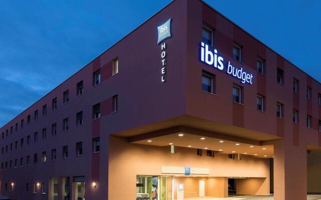 Отель ibis budget Zurich Airport Швейцария, Глаттбруг - отзывы, цены и фото номеров - забронировать отель ibis budget Zurich Airport онлайн вид на фасад