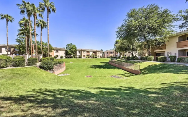 Quiet Phoenix Condo Near Westgate & Hiking Areas