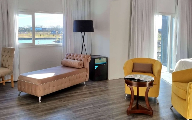 Days Inn By Wyndham Dolores Hotel Termal