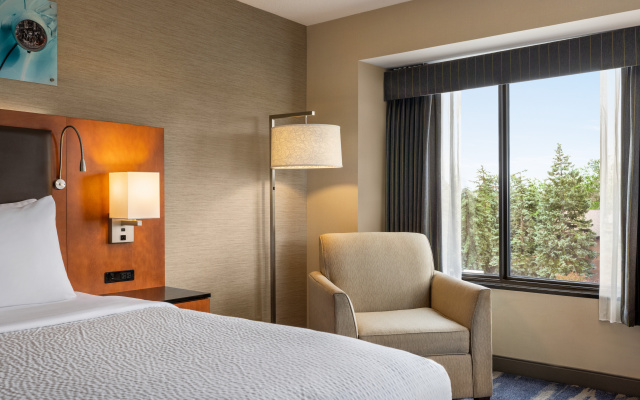 Crowne Plaza Auburn Hills by IHG