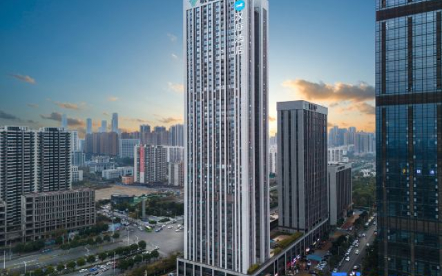 HanTing Hotel (Nanning East Railway Station South Square)