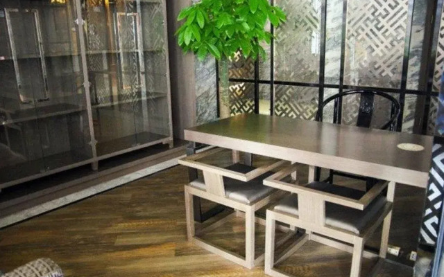 Huangting Lijing Hotel
