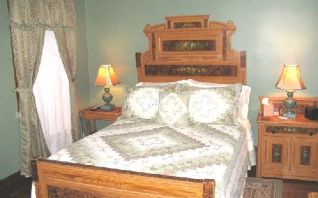 1897 Beekman House