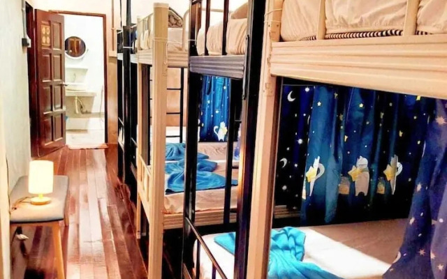 Pirate's Cove Hostel