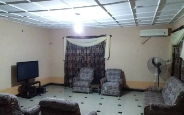 Longe Villa