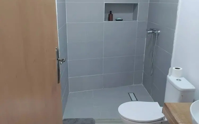 Serene 2-bedroom Apartment in Achada Fazenda, Cabo Verde