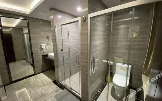 Yangchun Haiyue Bay Business Hotel