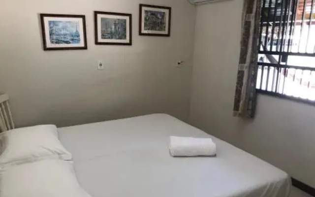 Dax Bombinhas Hostel
