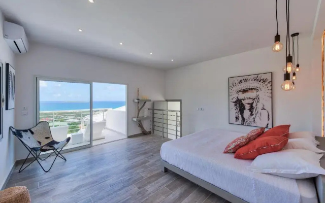Dream Villa Orient Bay 566
