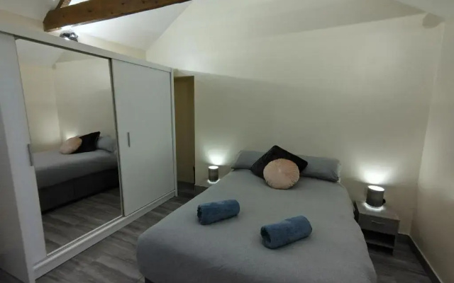 Queens Holiday Apartment