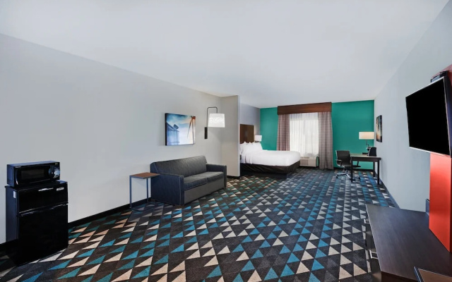 Holiday Inn Express & Suites Perryton