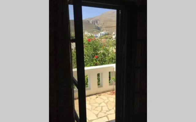 Diakofti Fishermen beachfront house