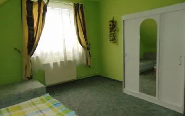 Leander Apartman