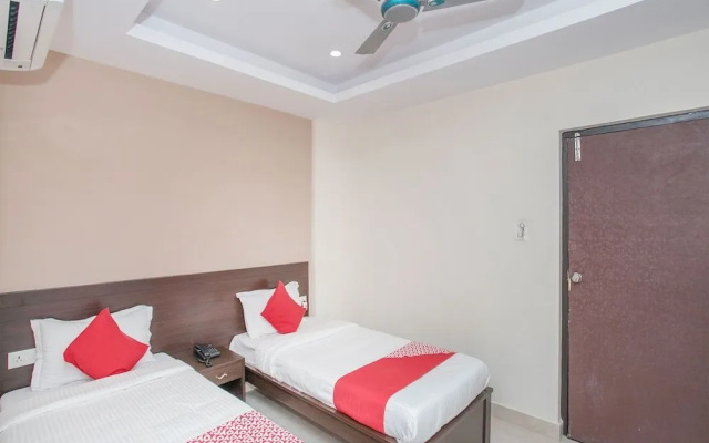 OYO 13596 Akshaya Residency