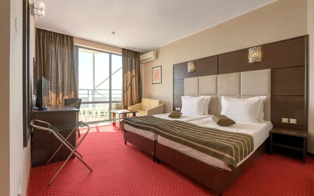 Royal Hotel
