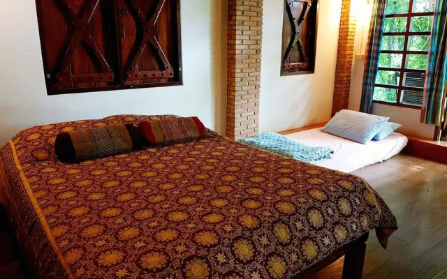 Ban Mai Phai Pha Holiday House