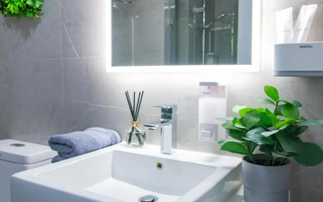 GRAY Studio DusitD2 near the sea FREE WiFi
