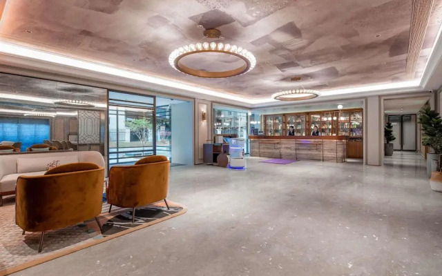 Mercure Chongqing Times Paradise Walk