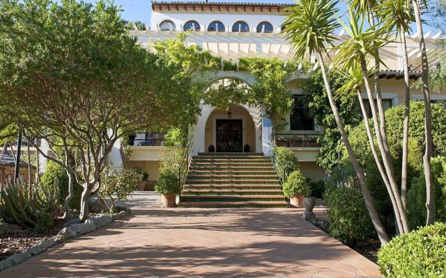 Hotel Bahía вид на фасад