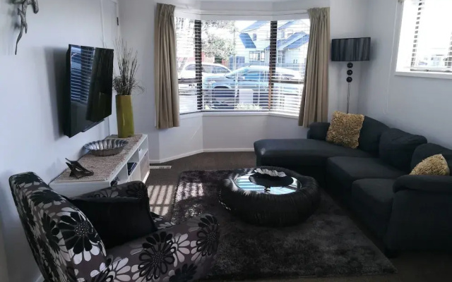 Peninsula Stay Apartments - Pohutukawa and Nikau