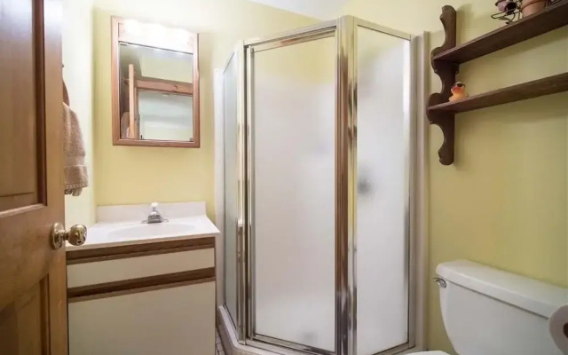 Garden Grove 2 Bedroom Home by RedAwning