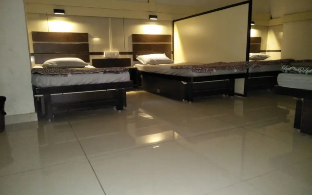 night-halt dormitory
