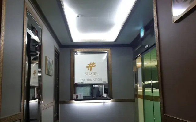 Sharp Hotel
